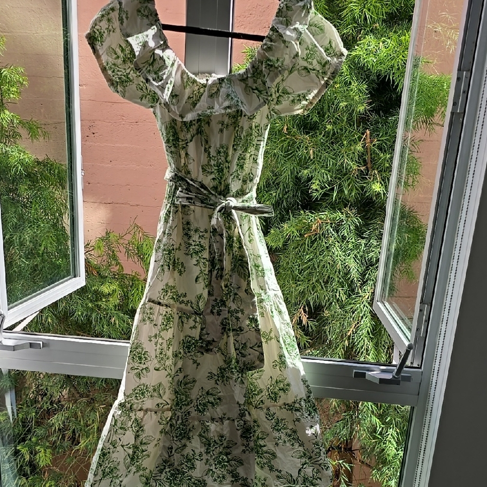 Green and White Puff Sleeve Sundress
